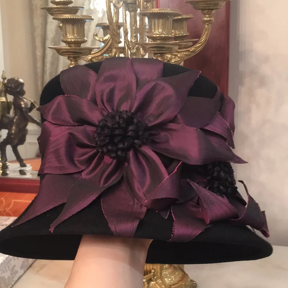 Bailey Tomlin London purple Floral Appliqué 100% Fur Felt black Hat